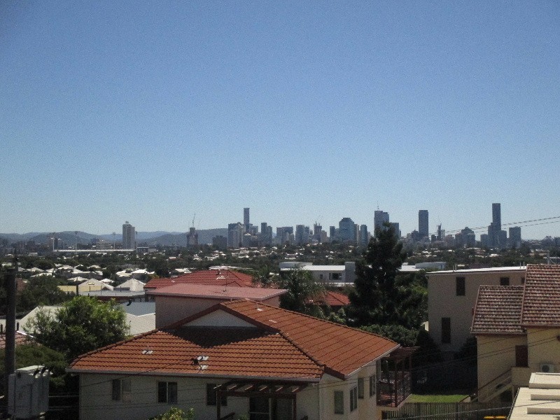 10/223 Cavendish Road, Coorparoo QLD 4151