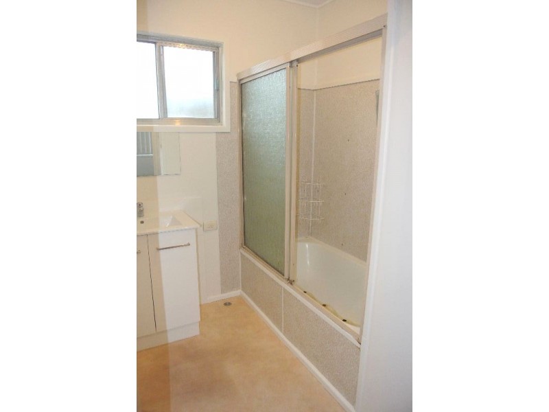 24 Wood Avenue, Carina QLD 4152