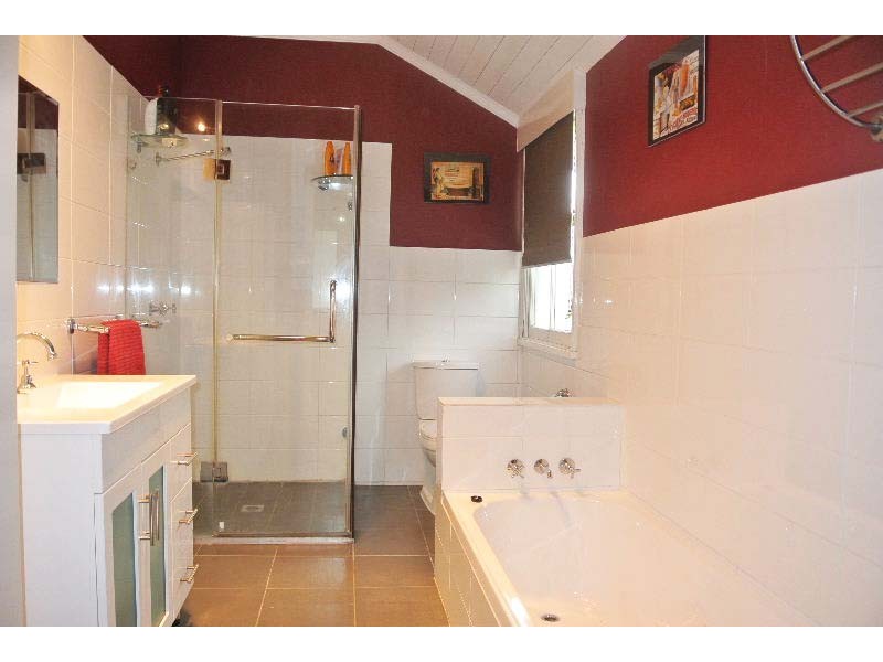 10 Worthing Street, Wynnum QLD 4178