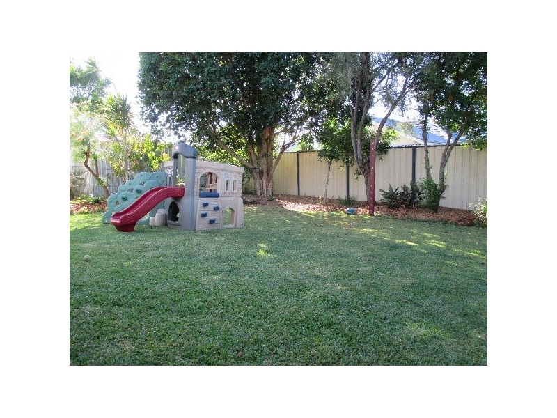 15 Chesney Street, Carina QLD 4152