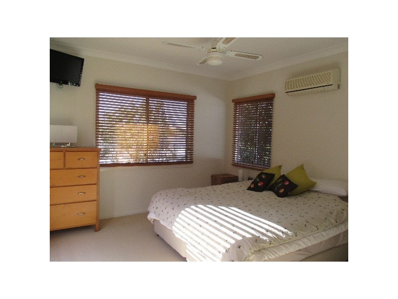 15 Chesney Street, Carina QLD 4152