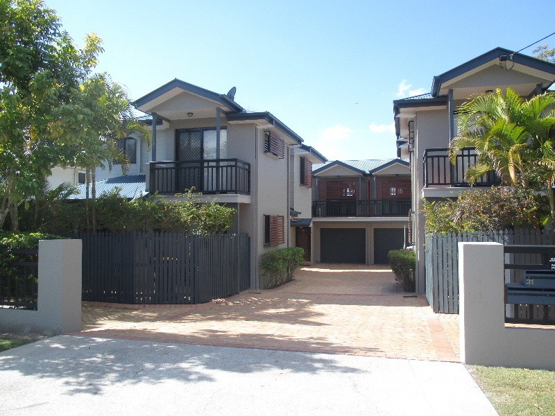 4/31 Dickenson Street, Carina QLD 4152