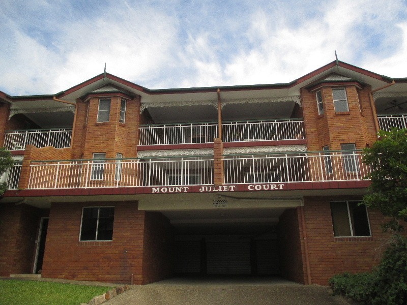 8/102 Pembroke Road, Coorparoo QLD 4151