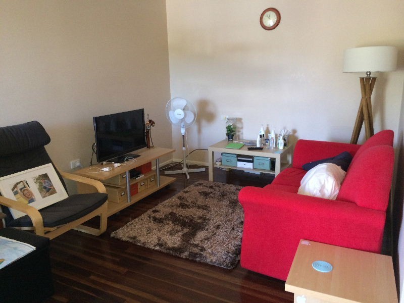 2/12 Robbies Avenue, Carina QLD 4152