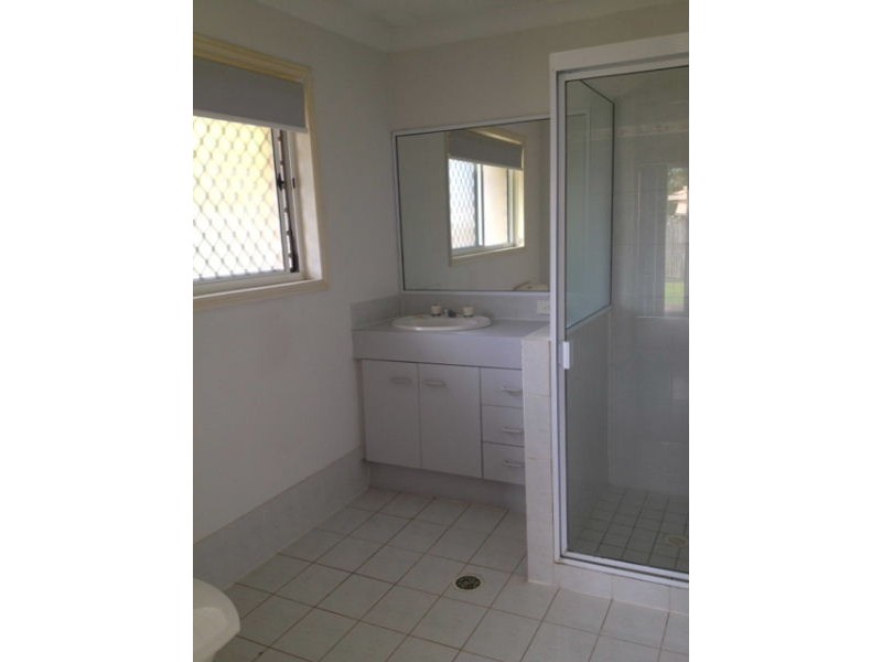 10 Kirkpatrick Street, Tingalpa QLD 4173