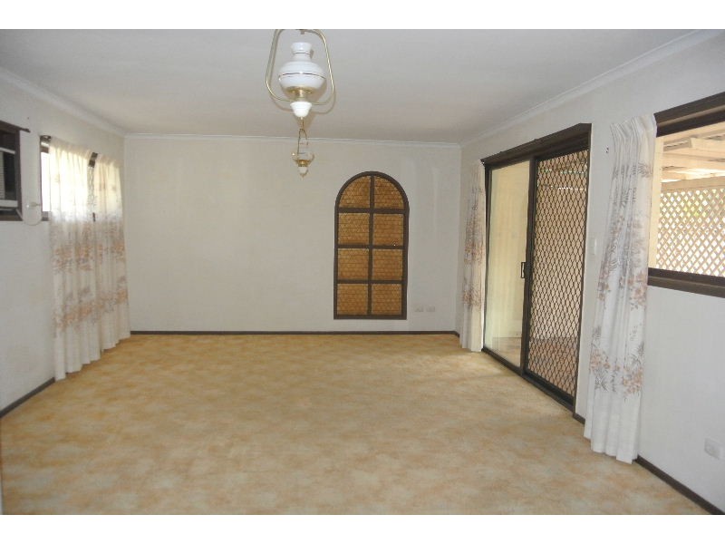 12 Modred Street, Carindale QLD 4152