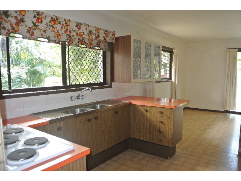 12 Modred Street, Carindale QLD 4152