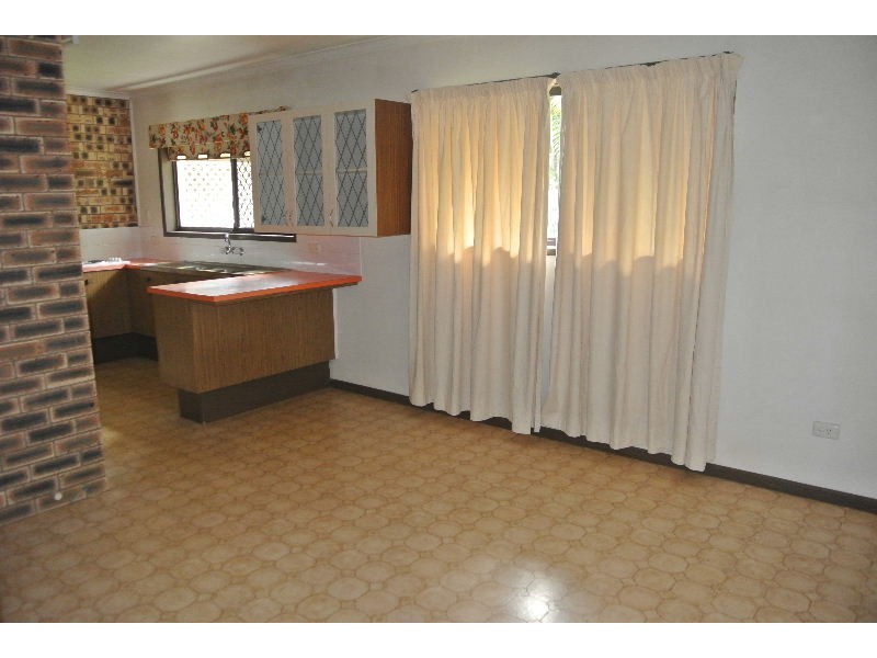 12 Modred Street, Carindale QLD 4152