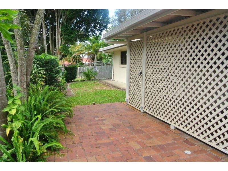 12 Modred Street, Carindale QLD 4152