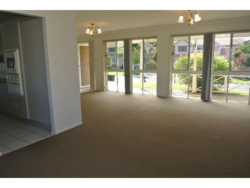 10 Kirkpatrick Street, Tingalpa QLD 4173