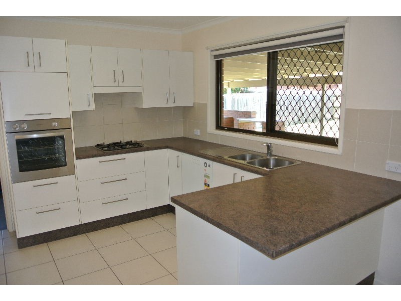 105 Bridgnorth Street, Carindale QLD 4152