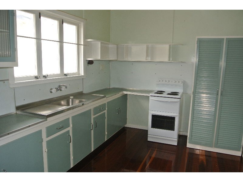 15 Arrowsmith Street, Camp Hill QLD 4152