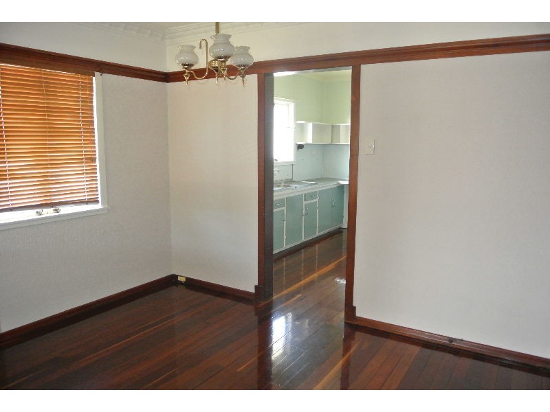 15 Arrowsmith Street, Camp Hill QLD 4152