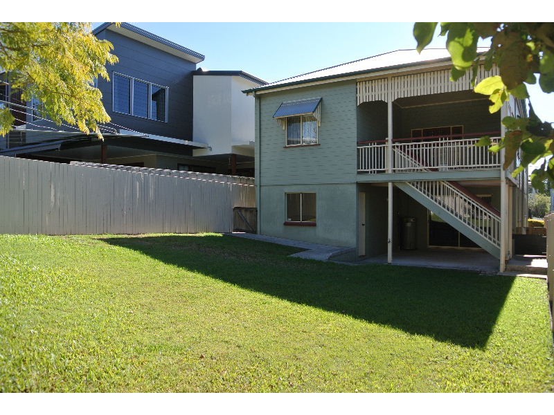 35 Wyena Street, Camp Hill QLD 4152