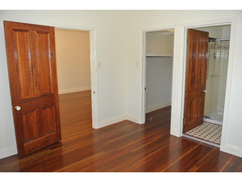 35 Wyena Street, Camp Hill QLD 4152