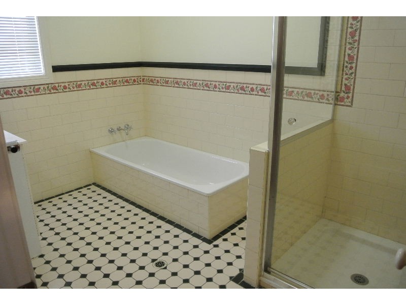 35 Wyena Street, Camp Hill QLD 4152