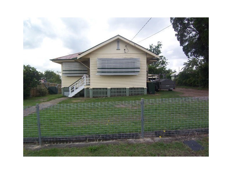 9 Crystal Street, Holland Park QLD 4121