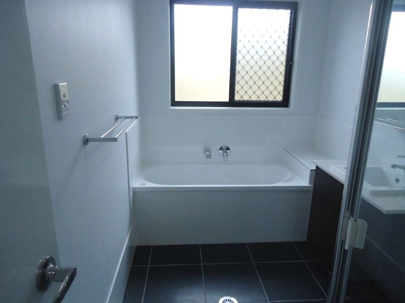27 Ravensbourne Circuit, Waterford QLD 4133