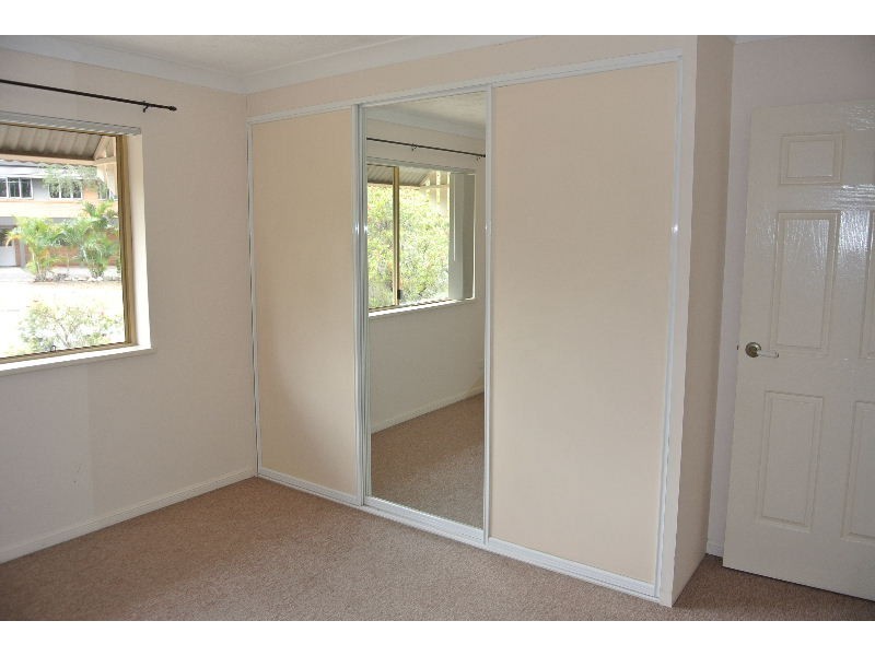 1/12 McLay Street, Coorparoo QLD 4151