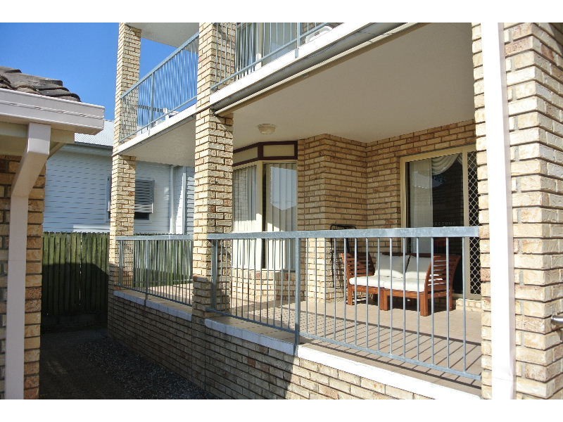 2/35 Sankey Street, Carina QLD 4152