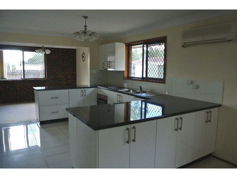 36 Dangar Street, Belmont QLD 4153