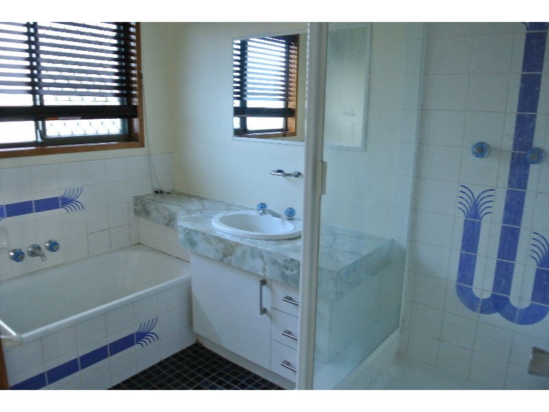 36 Dangar Street, Belmont QLD 4153