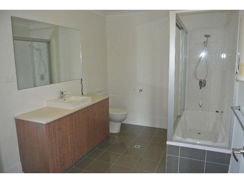 5/24 Dickenson Street, Carina QLD 4152