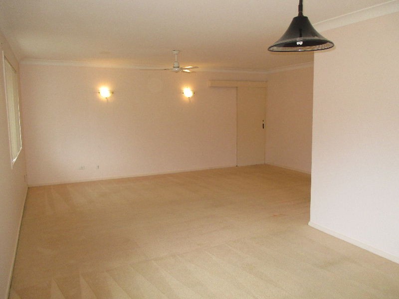 11 Nyleeta Court, Carindale QLD 4152