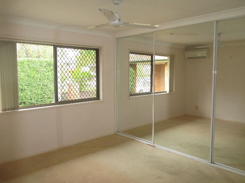 11 Nyleeta Court, Carindale QLD 4152