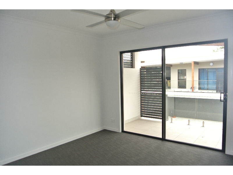 9/819 Creek Road, Carindale QLD 4152