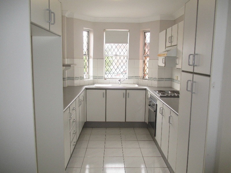 8/102 Pembroke Road, Coorparoo QLD 4151