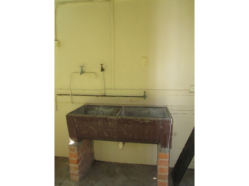 897 Old Cleveland Road, Carina QLD 4152