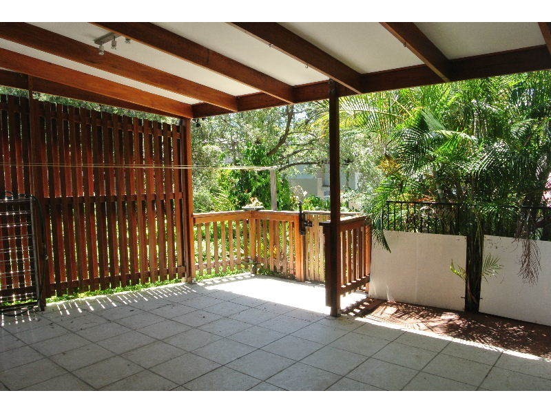 2/816 Old Cleveland Road, Carina QLD 4152