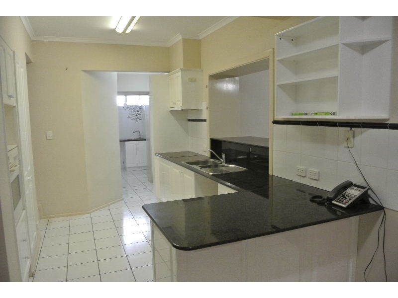 2/816 Old Cleveland Road, Carina QLD 4152