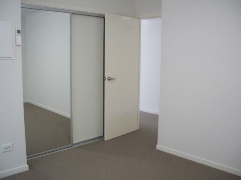 1/24 Dickenson Street, Carina QLD 4152