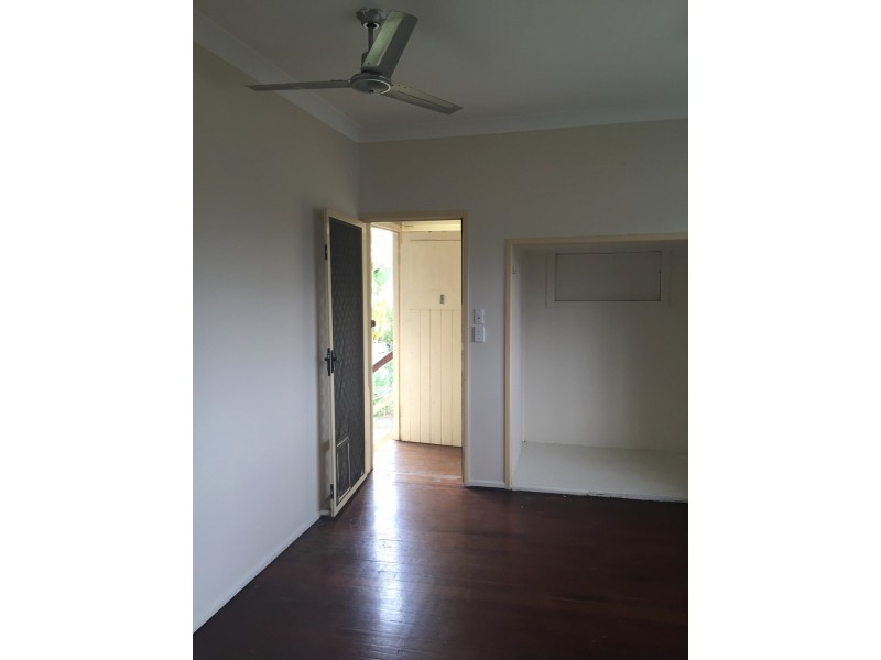 7 Dickenson Street, Carina QLD 4152