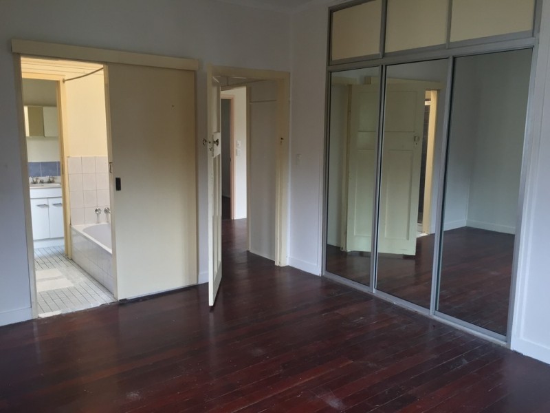 7 Dickenson Street, Carina QLD 4152