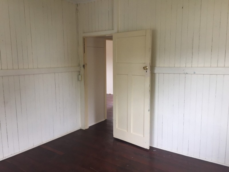 7 Dickenson Street, Carina QLD 4152