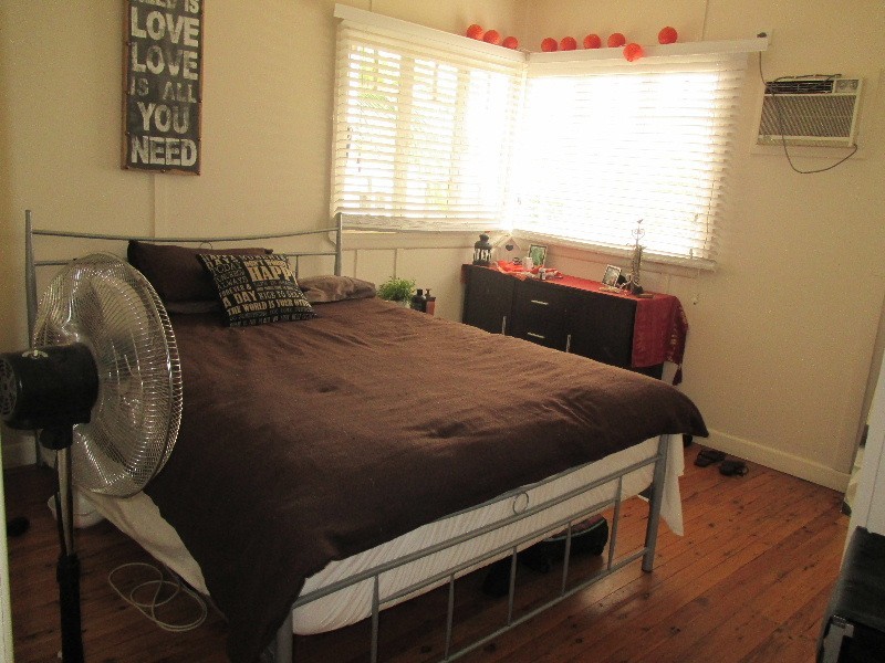 25 The Promenade, Camp Hill QLD 4152