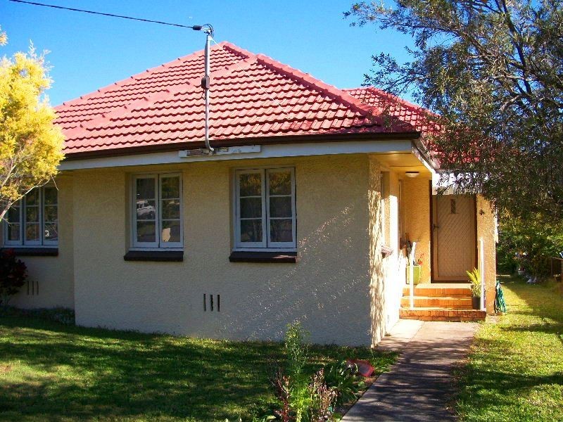 74 Shrapnel Road, Cannon Hill QLD 4170