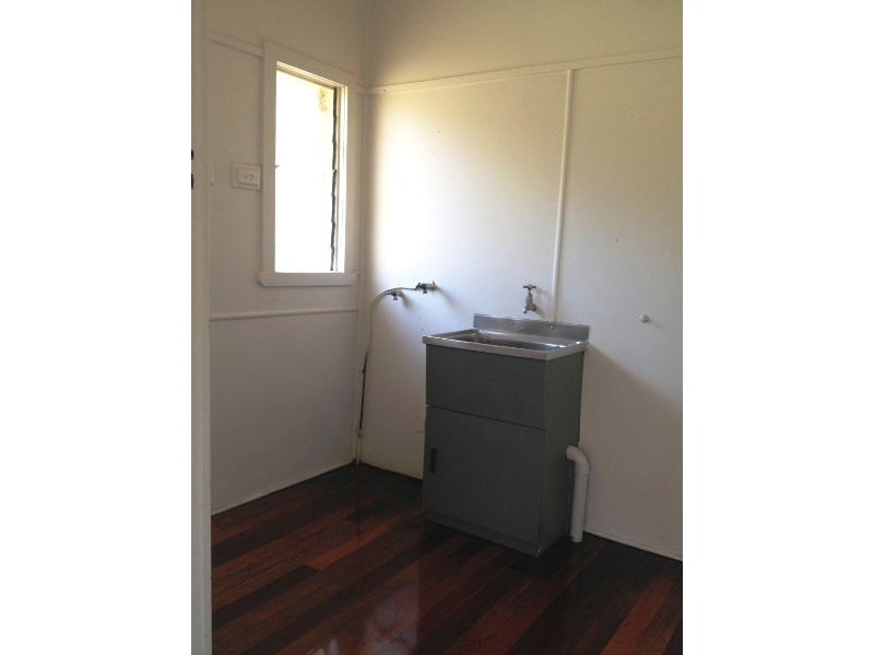244 Bennetts Road, Norman Park QLD 4170