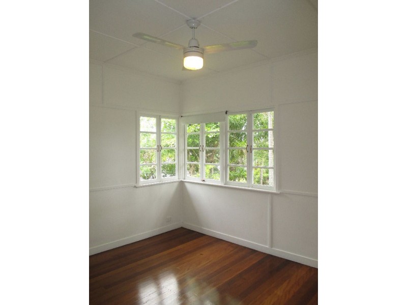 8 Summerville Street, Carina Heights QLD 4152