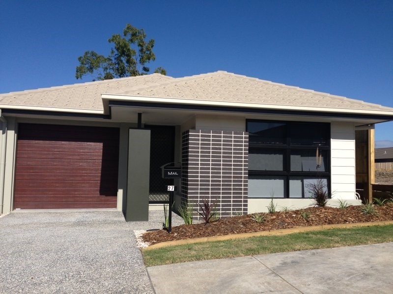 27 Ravensbourne Circuit, Waterford QLD 4133