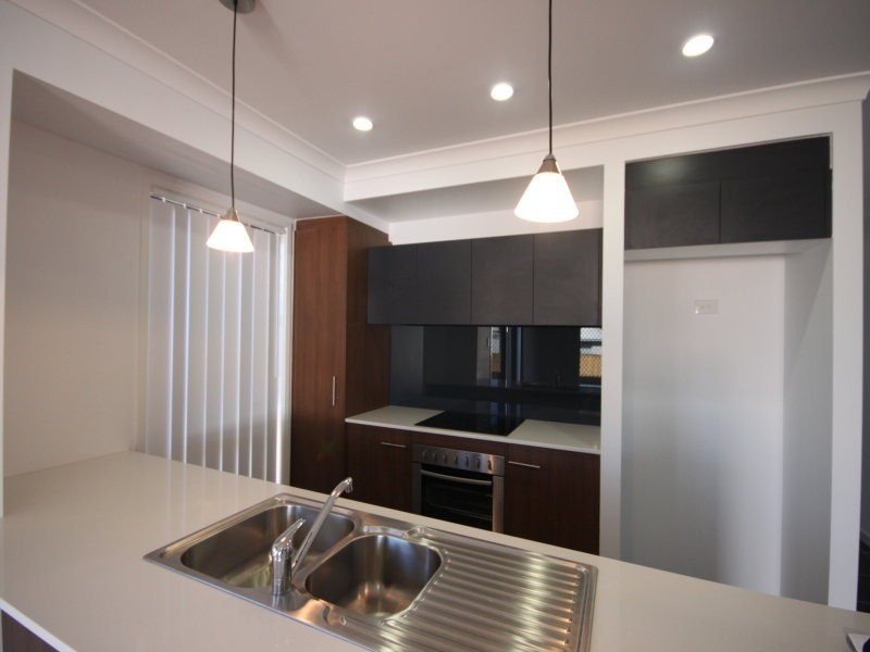 27 Ravensbourne Circuit, Waterford QLD 4133