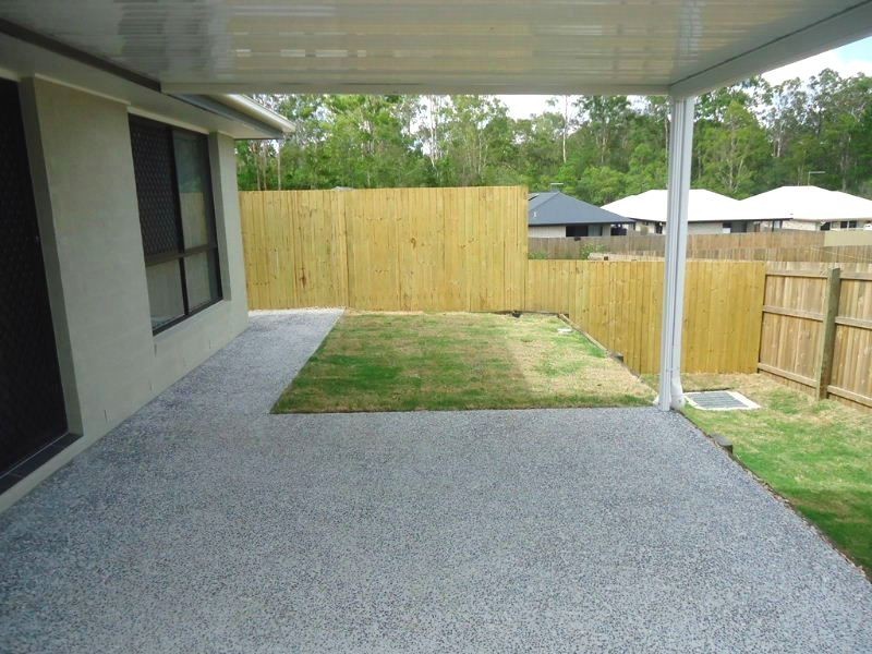 27 Ravensbourne Circuit, Waterford QLD 4133