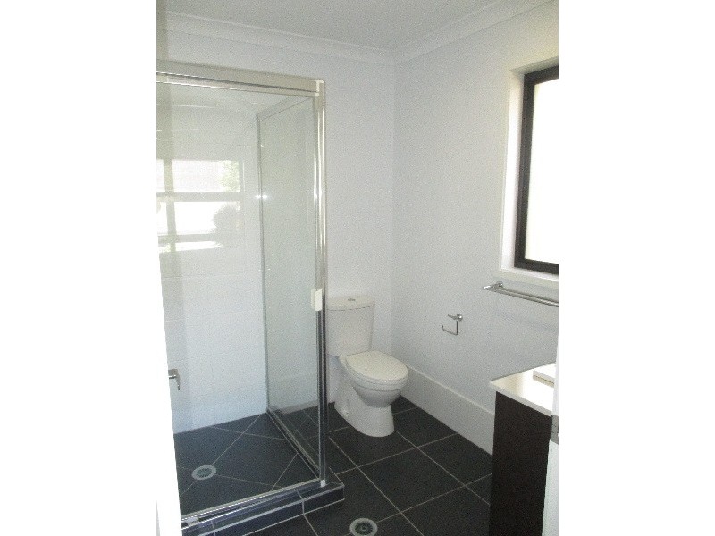 27 Ravensbourne Circuit, Waterford QLD 4133