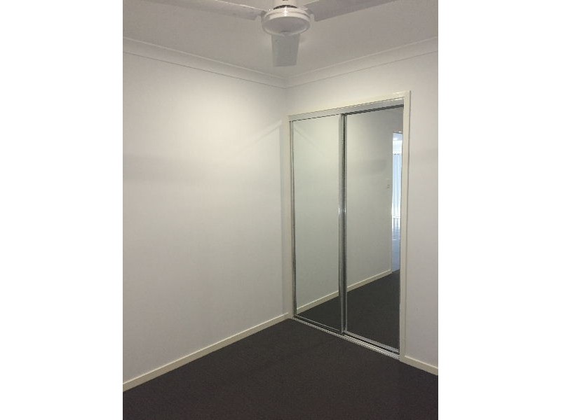 27 Ravensbourne Circuit, Waterford QLD 4133