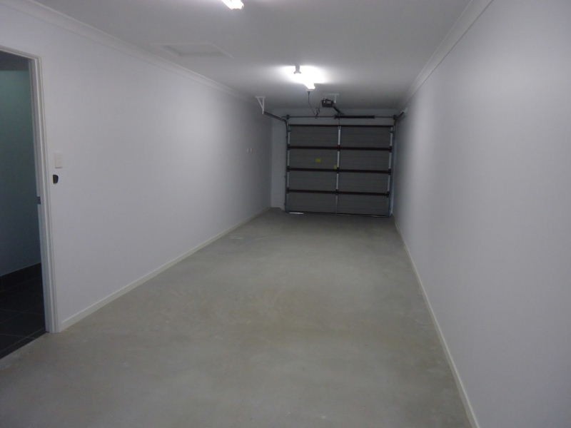 27 Ravensbourne Circuit, Waterford QLD 4133