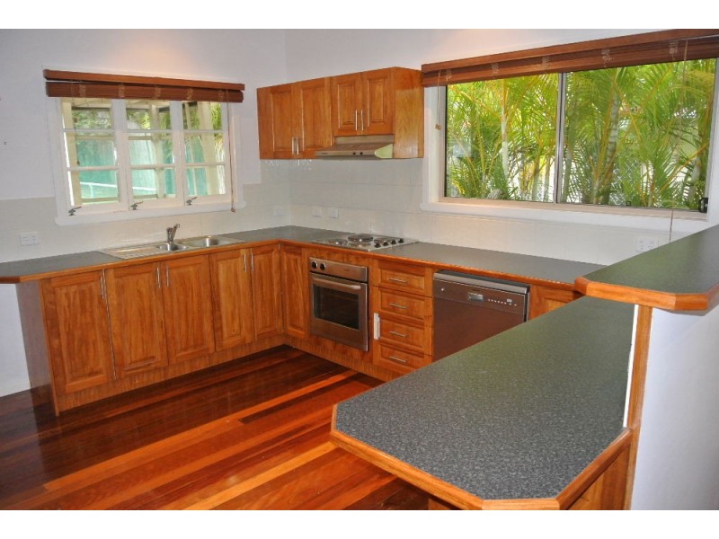 24 Sterculia Avenue, Holland Park QLD 4121