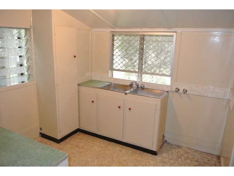 24 Sterculia Avenue, Holland Park QLD 4121